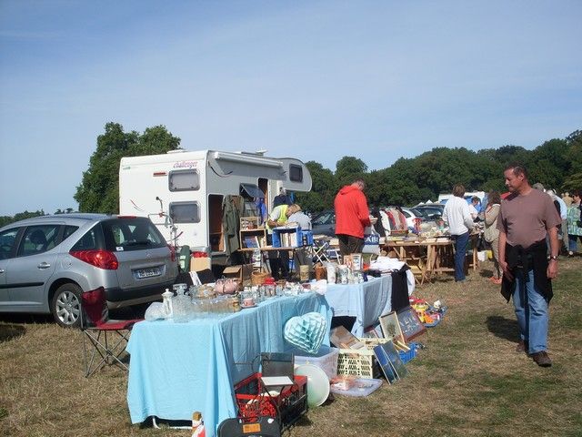 vide grenier 01 09 2013 (20).jpg